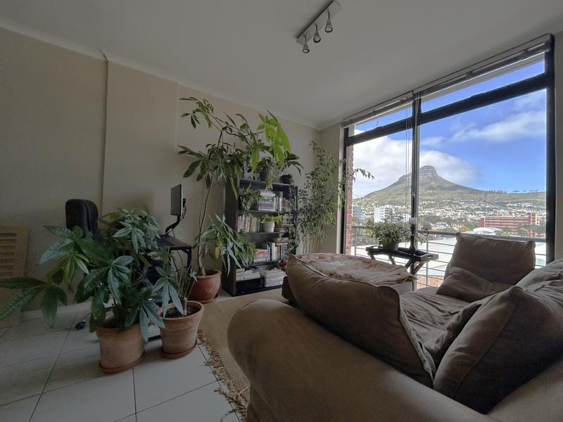 1 Bedroom Property for Sale in Gardens Western Cape